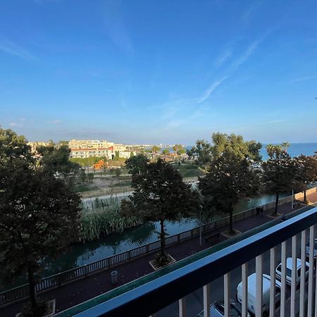 Vue Sur Mer - Magnifique Appartement Tout Confort - Terrasse Et Parking Prive Cagnes-sur-Mer Eksteriør billede